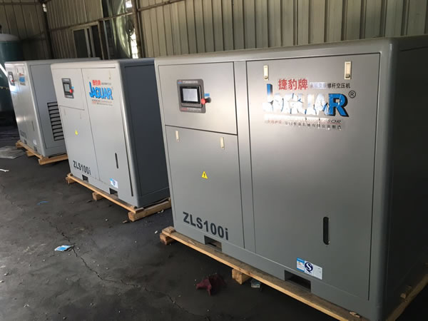 嘉興螺桿式空壓機安裝現場(chǎng)